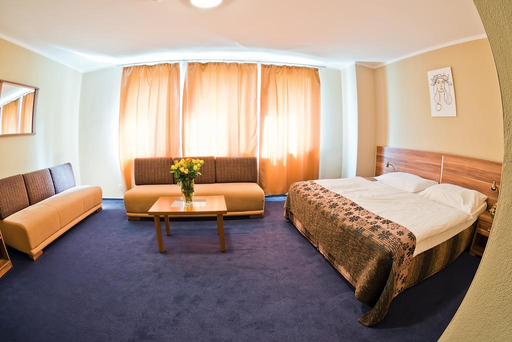 Hotel Victoria มาร์ติน ภายนอก รูปภาพ