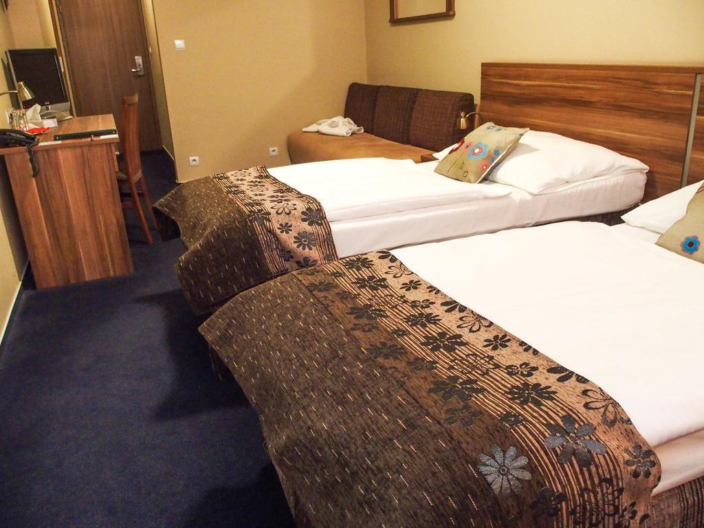 Hotel Victoria มาร์ติน ภายนอก รูปภาพ
